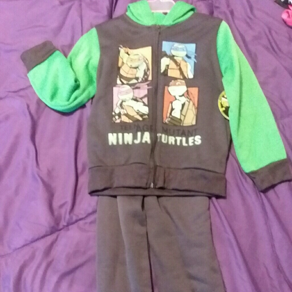 Ninja Turtle outfit size 7🌈